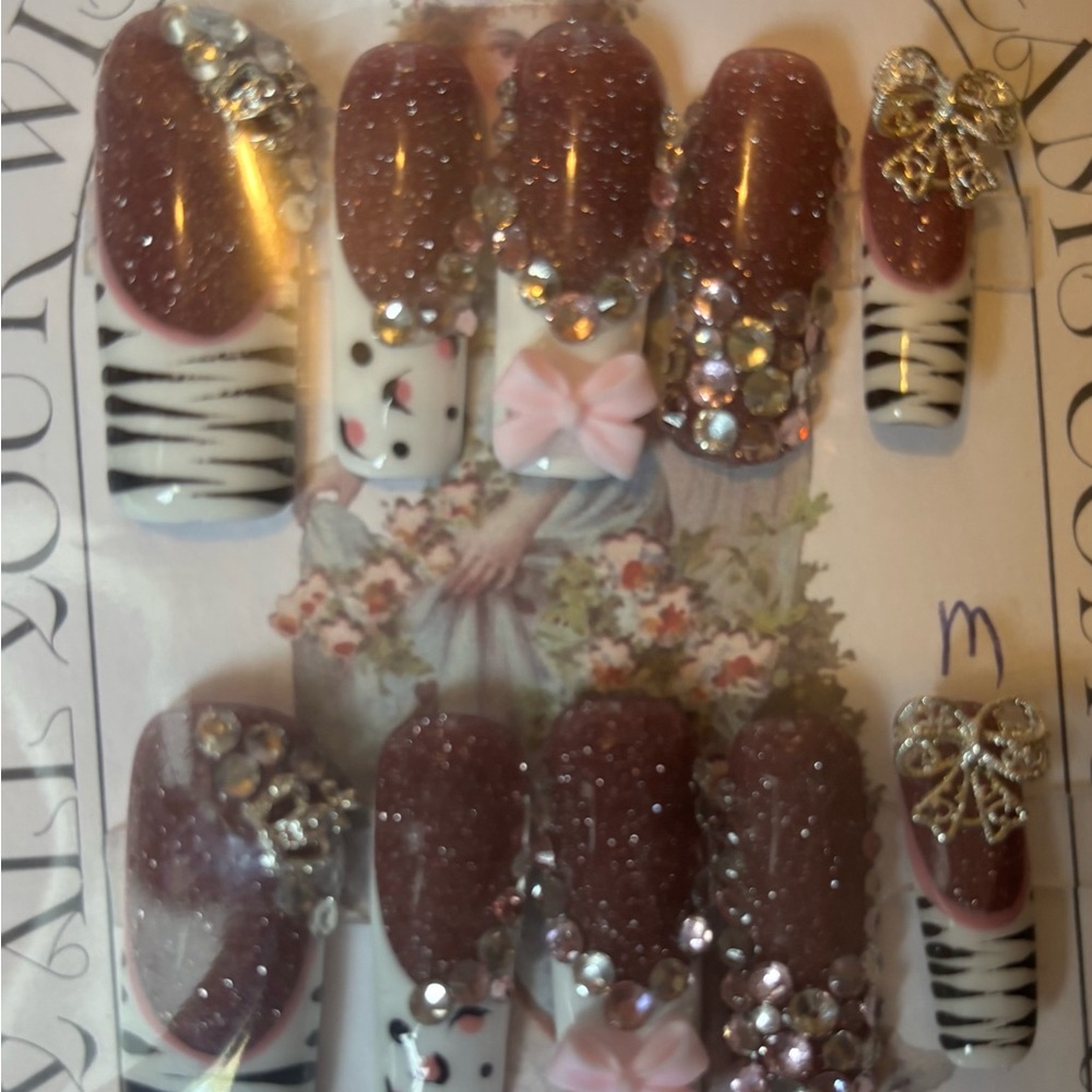 Glittery Pink and Black Nail Set with Rhinestones